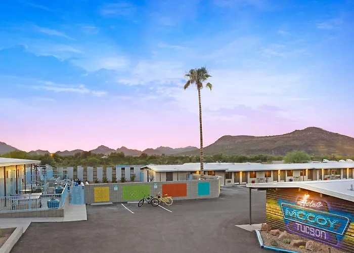Hotel Mccoy Tucson - Art, Coffee, Beer, Wine, Pool