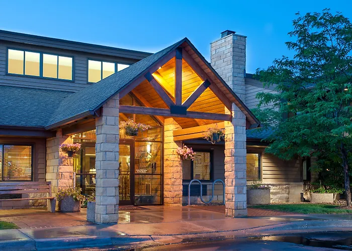 Americinn By Wyndham Mankato Event Center Near Msu