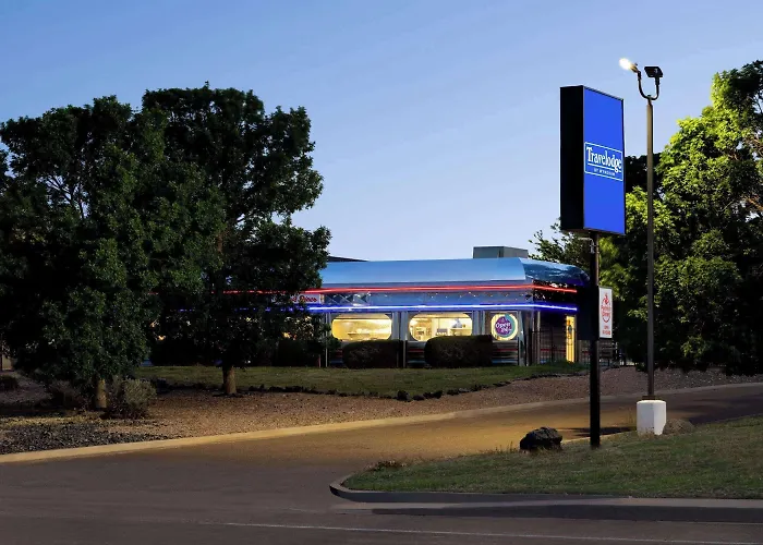 Travelodge By Wyndham Vaughn
