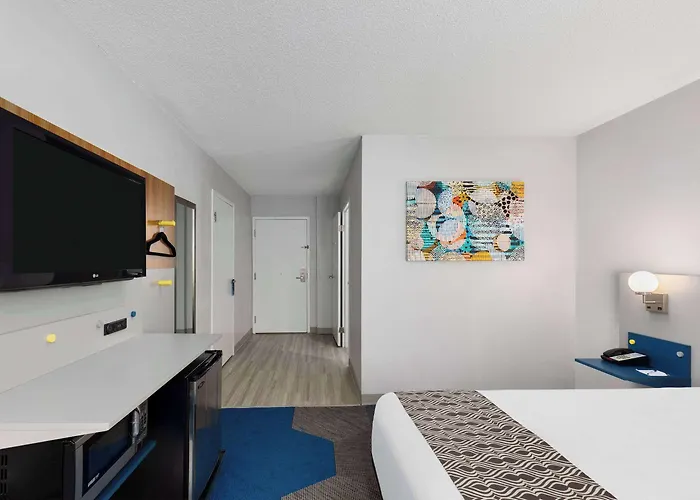 Microtel Inn Bowling Green