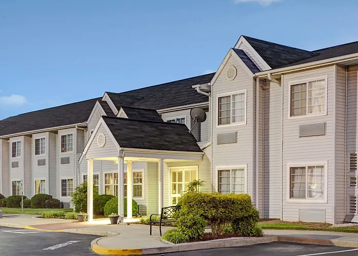 Microtel Inn & Suites By Wyndham Burlington