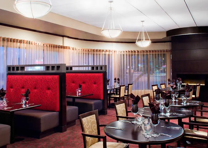 Four Points By Sheraton Winnipeg South