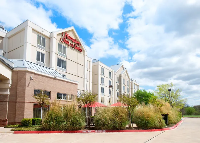 Hampton Inn & Suites N Ft Worth-Alliance Airport