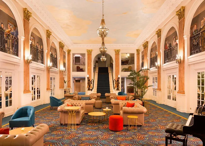 Hôtel&SPA Oceania L'Univers Tours