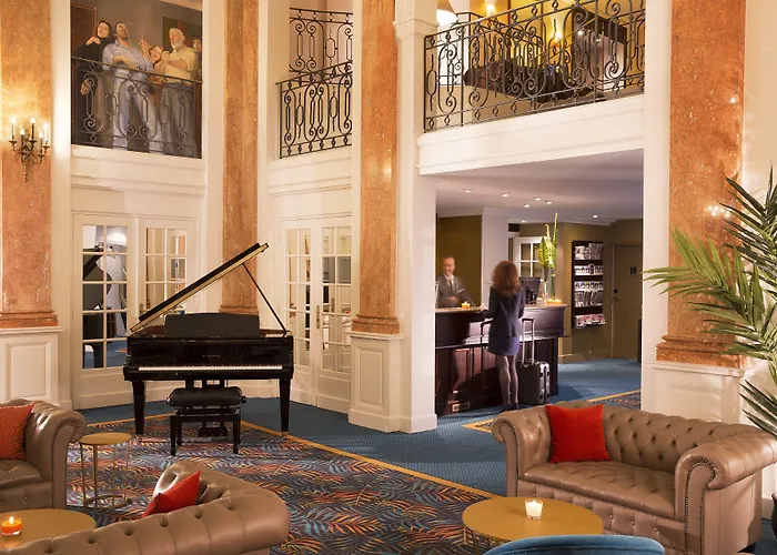 Hôtel&SPA Oceania L'Univers Tours