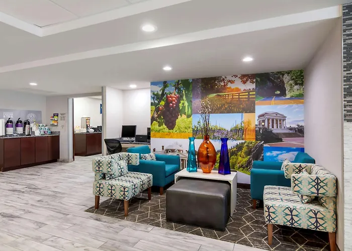 Clarion Pointe Charlottesville