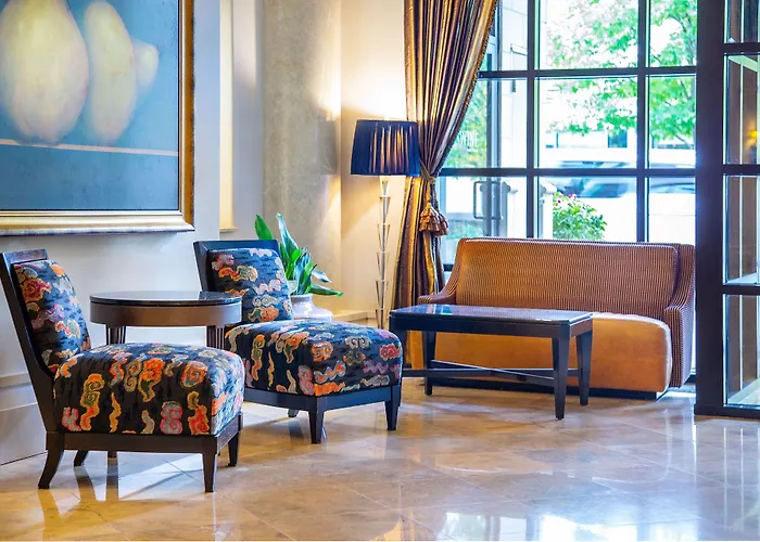 The Paramount Hotel Portland