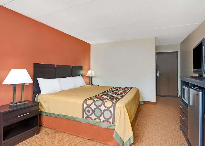 Super 8 By Wyndham Stamford/New York City Area