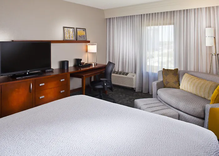 Courtyard By Marriott New Orleans Metairie