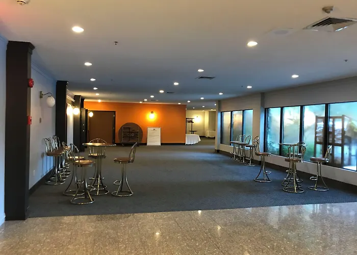 La Saguenéenne - Hôtel et Centre de Congrès