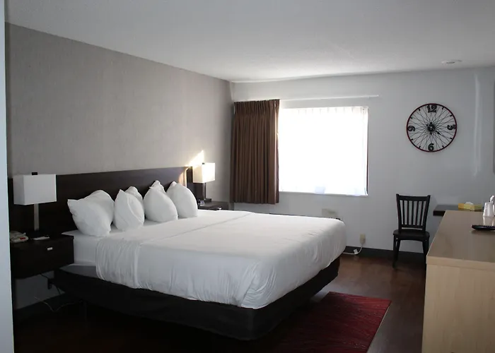 Red Lion Inn & Suites Ontario