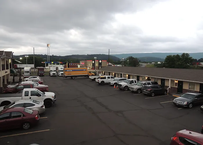 Super 8 By Wyndham Mifflinville Near Bloomsburg