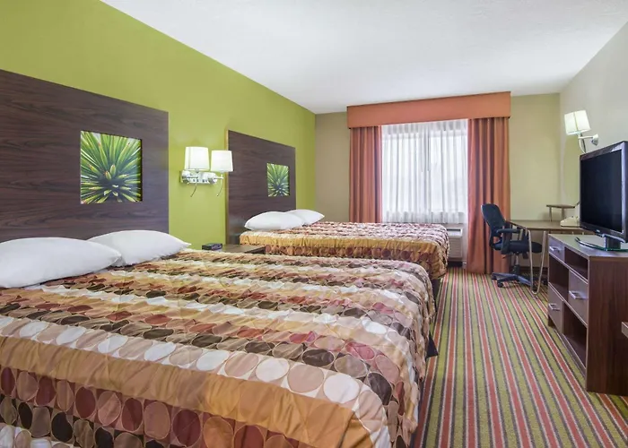 Super 8 By Wyndham Portales