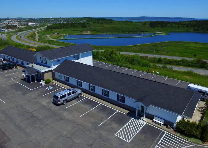 Econo Lodge Inn & Suites