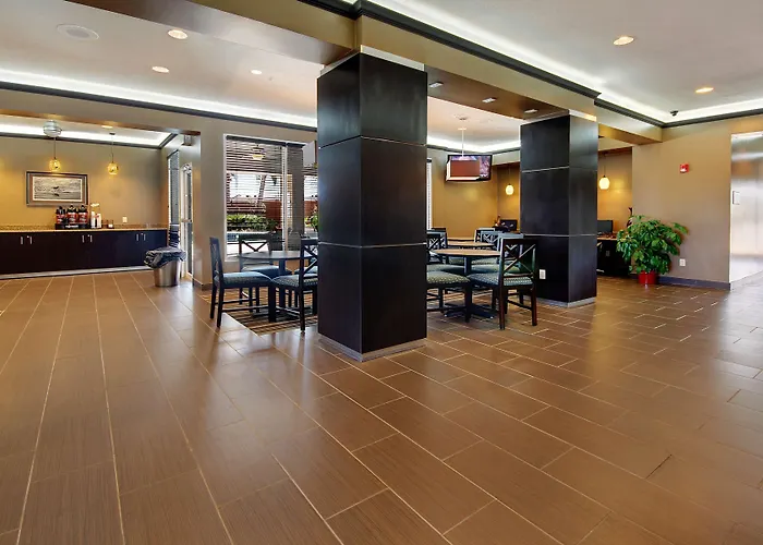 Best Western Plus Seawall Inn & Suites By The Beach