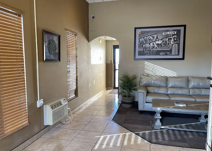 Super 8 By Wyndham Bismarck