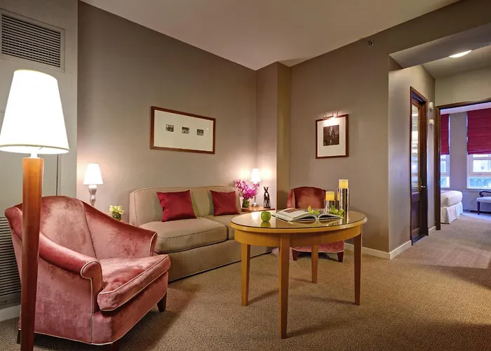 Hotel Giraffe By Library Hotel Collection