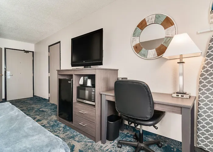 American Inn&Suites Metro Airport