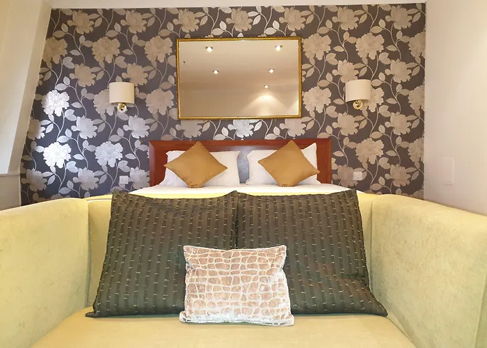 Red Lion Hotel