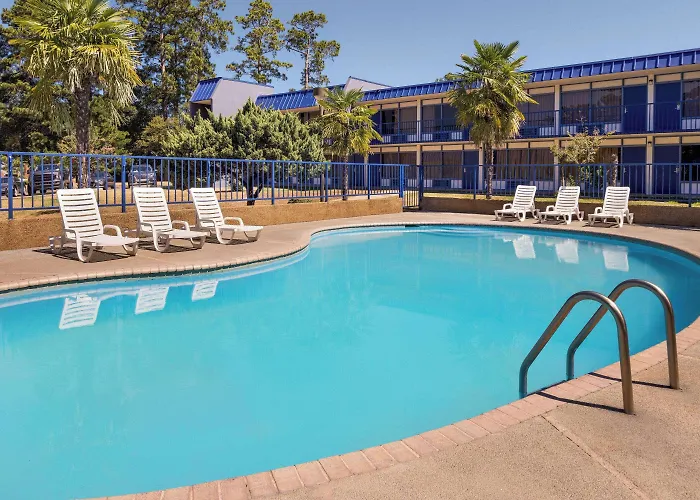 Days Inn By Wyndham Mccomb Ms