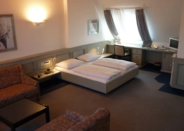 Avenue Hotel