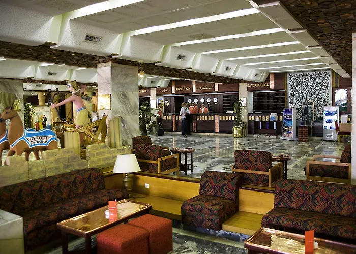 Aracan Eatabe Luxor Hotel