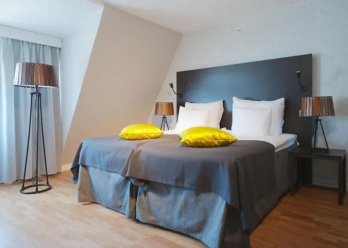Home Hotel Plaza