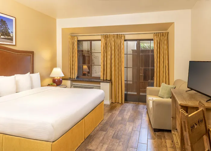 Clocktower Inn Ventura