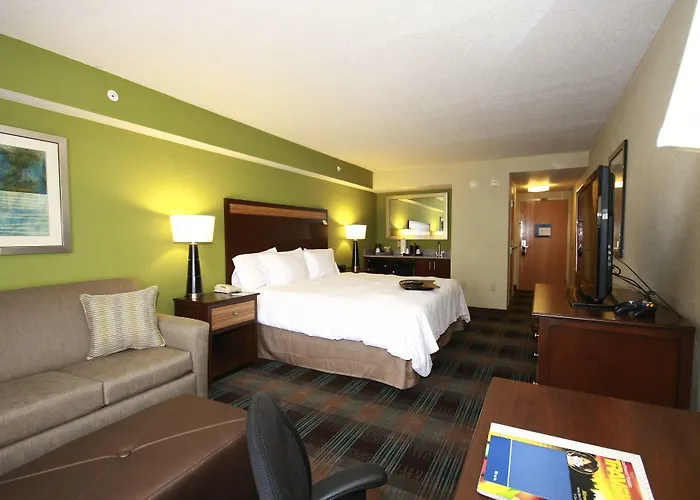 Hampton Inn & Suites Fort Myers Beach/Sanibel Gateway