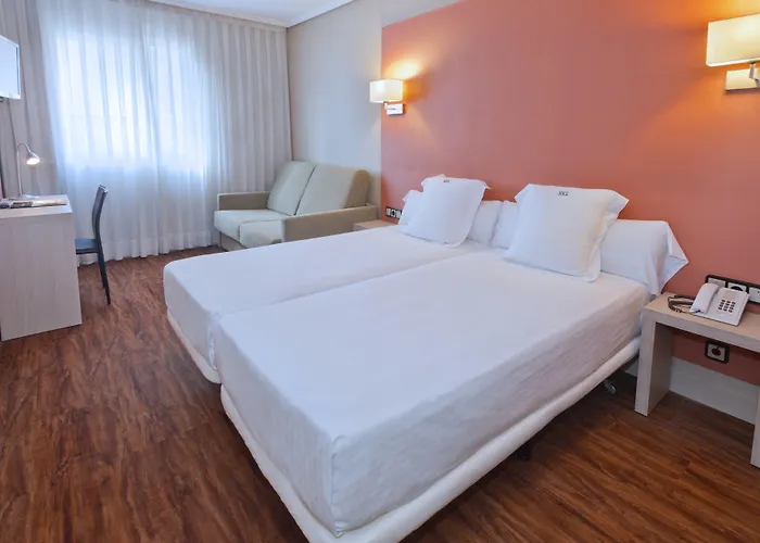 Num Hotel