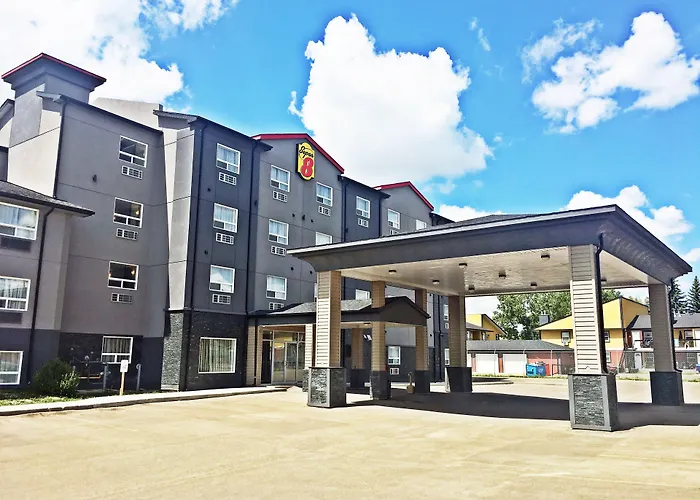 Super 8 By Wyndham Regina