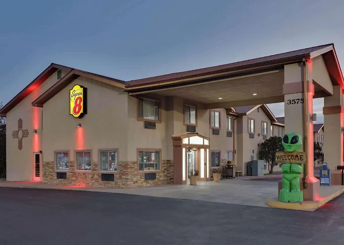 Super 8 By Wyndham Roswell