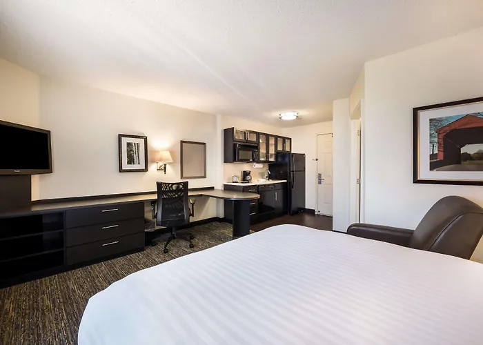 Sonesta Simply Suites Orange County Airport