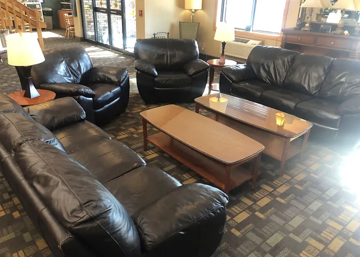 Cobblestone Hotel & Suites - Wisconsin Rapids