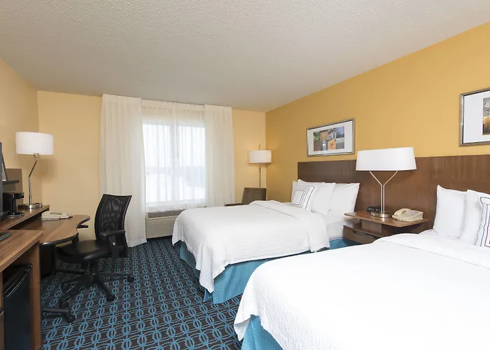 Fairfield Inn And Suites By Marriott Chicago St. Charles