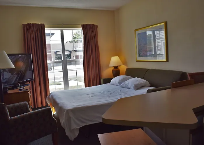 Baymont By Wyndham Wichita East