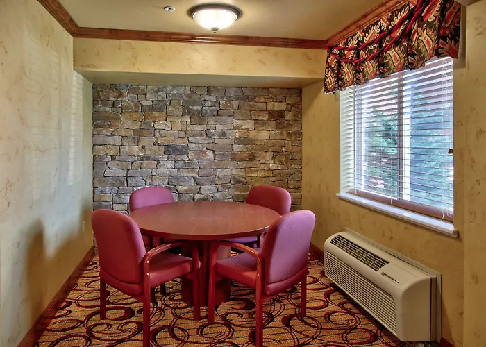Mcm Elegante Suites (Adults Only)