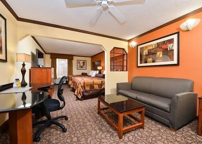 Best Western Plus Midwest Inn & Suites