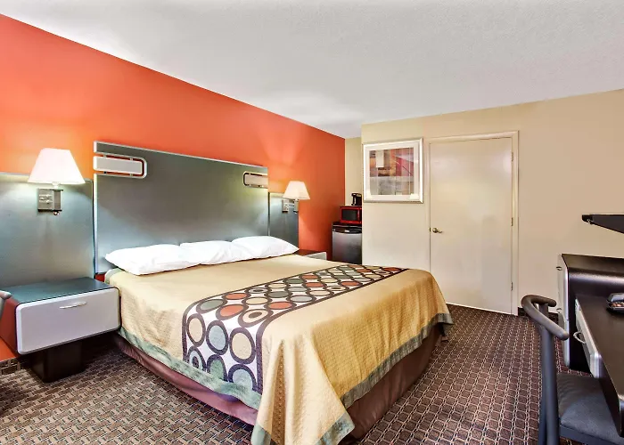 Super 8 By Wyndham Kissimmee/Maingate/Orlando Area