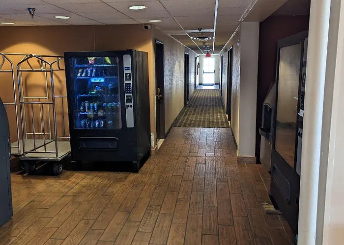 Knights Inn & Suites St. Clairsville