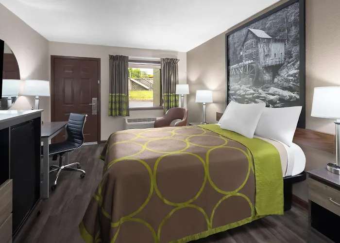 Super 8 By Wyndham Bridgeport/Clarksburg Area