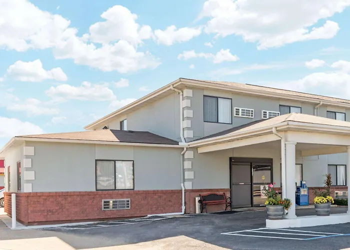 Super 8 By Wyndham Poplar Bluff Missouri