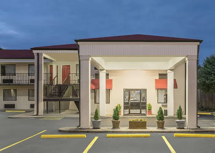 Super 8 By Wyndham Bryant Little Rock Area Motel
