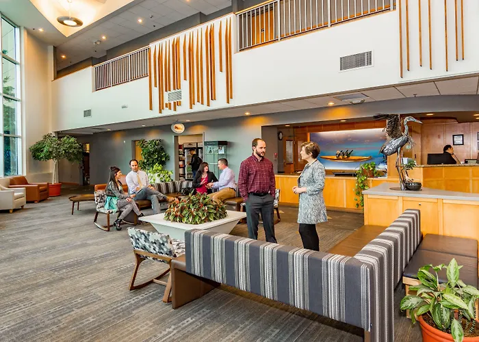 Dimond Center Hotel