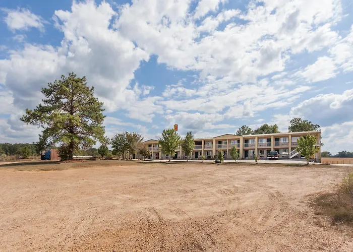 Super 8 By Wyndham Brookhaven
