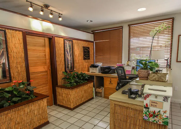 Maui Schooner Resort
