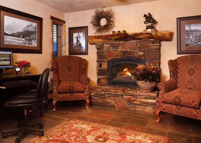 Elk Country Inn