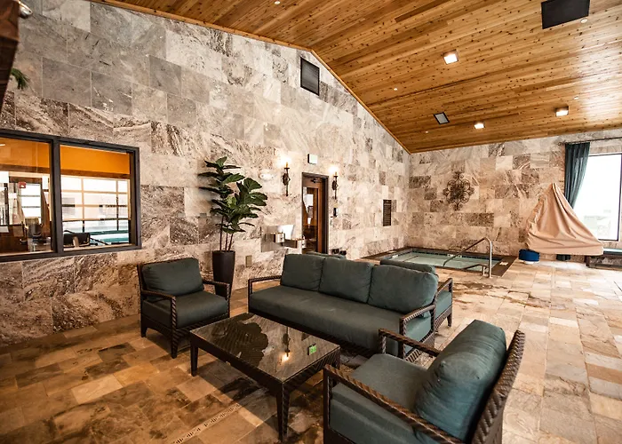 Elk Country Inn