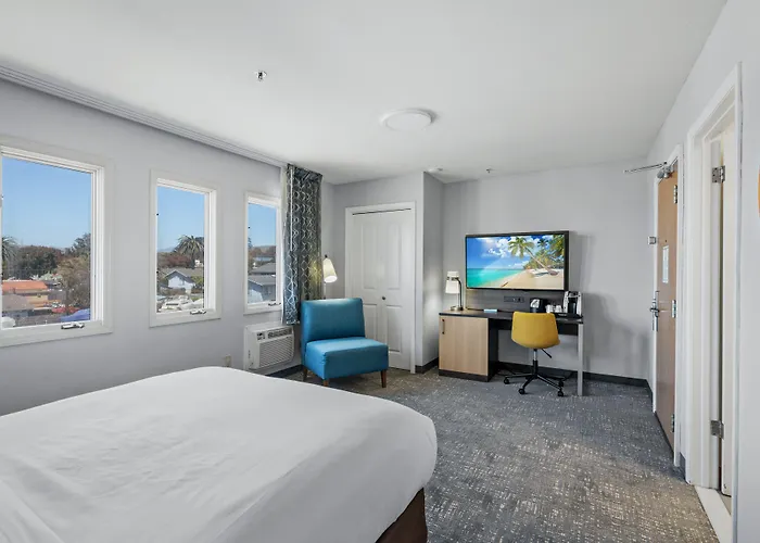 Hotel Avisa Downtown