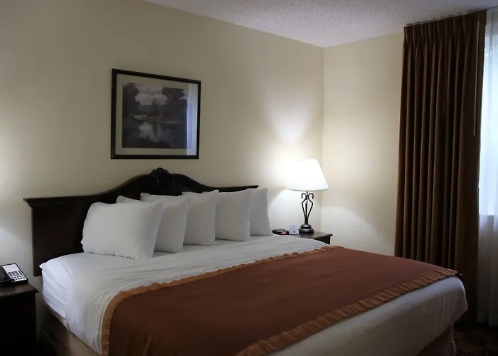 Hawthorn Suites By Wyndham Louisville East